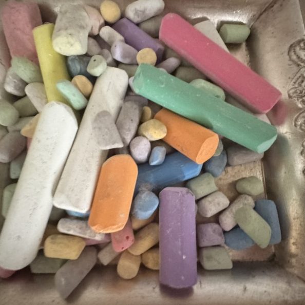 Mit Kreide malen Kinder Ihre Seele Kreide animiert Kinder zum Malen