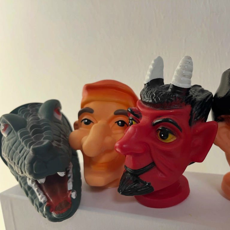 Handpuppen Mit Handpuppen zeigen Kinder ihre Emotionen